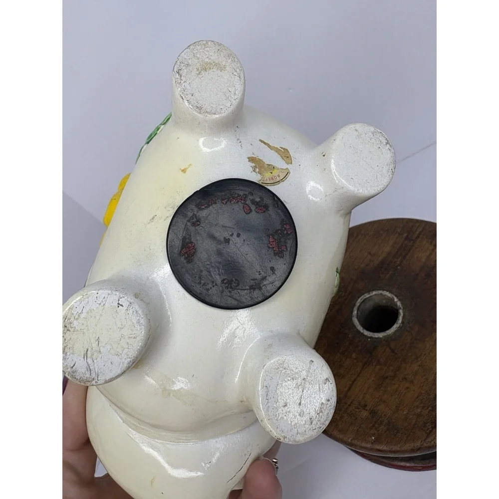 Vtg Plastic Piggy Bank Flowers Stopper White Yellow Whimsical Textured